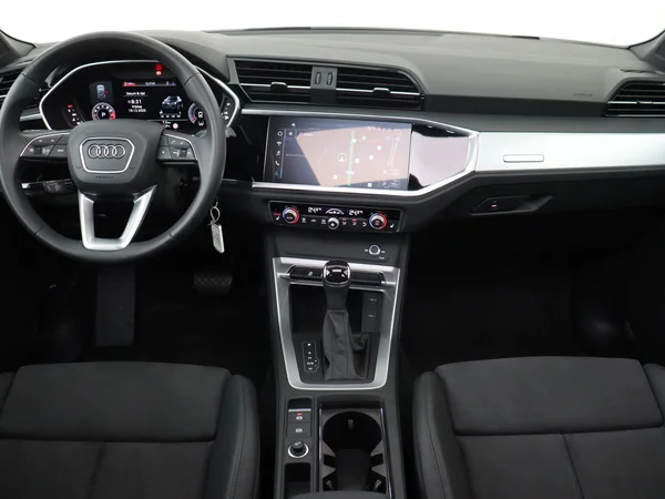 AUDI Q3 (2025) — foto 15 van 19