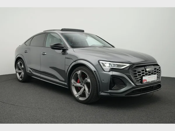 AUDI SQ8 e-tron Sportback (2023) — foto 12 van 31