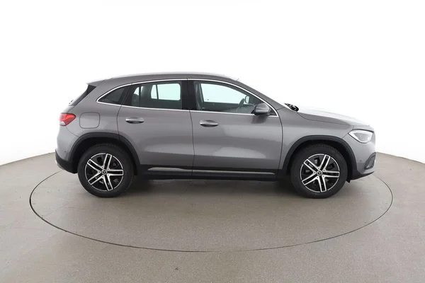 Mercedes-Benz GLA-Klasse (2021) — foto 13 van 16