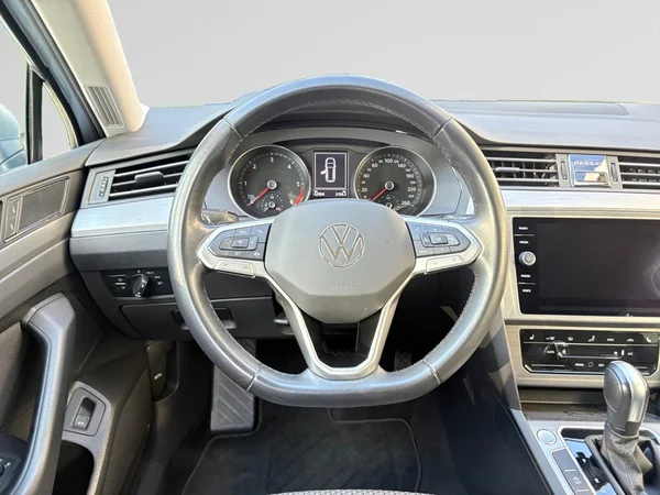 VOLKSWAGEN Passat Variant Dsl (2022) — foto 4 van 24
