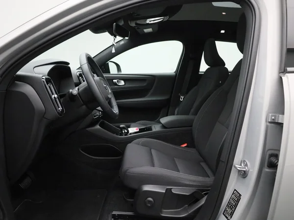 Volvo C40 (2022) — foto 3 van 44