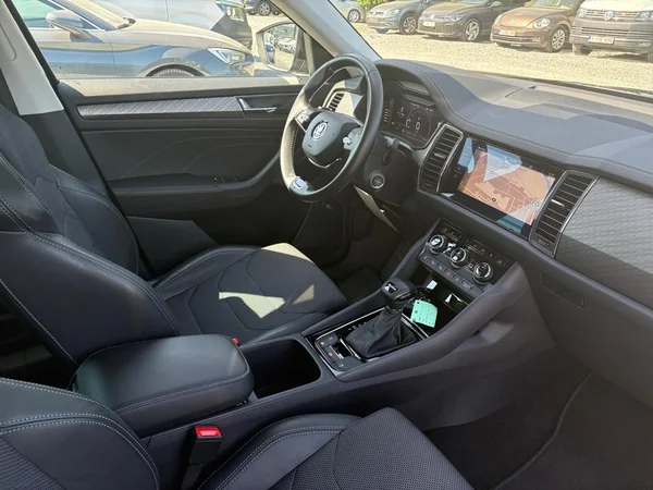 SKODA Kodiaq (2024) — foto 8 van 23