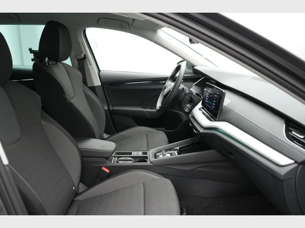 SKODA Octavia Combi (2023) — foto 24 van 30