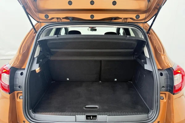 Renault Captur (2020) — foto 14 van 18