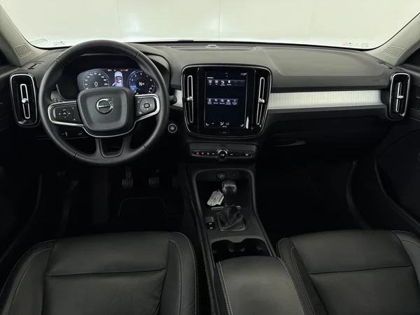 VOLVO XC40 (2019) — foto 27 van 27