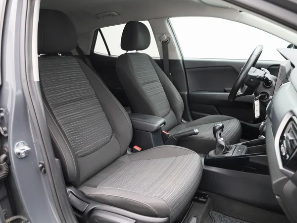 Kia Stonic (2021) — foto 28 van 40