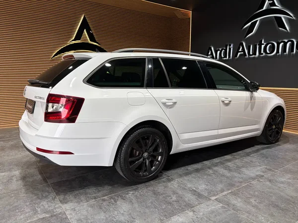 Skoda Octavia (2019) — foto 13 van 22