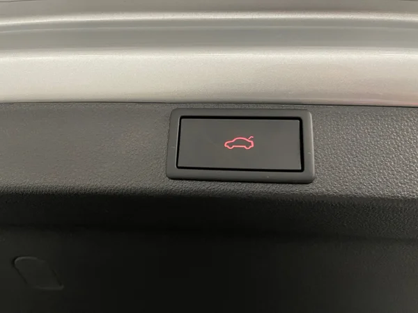 SKODA Octavia Combi (2024) — foto 3 van 15