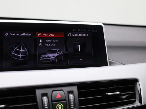 BMW X1 (2022) — foto 13 van 41