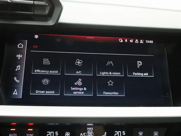 Audi A3 (2022) — foto 22 van 42