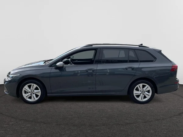 VOLKSWAGEN Golf VIII SW (2024) — foto 13 van 22