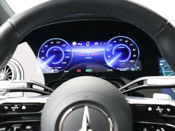 Mercedes-Benz EQS (2025) — foto 9 van 37