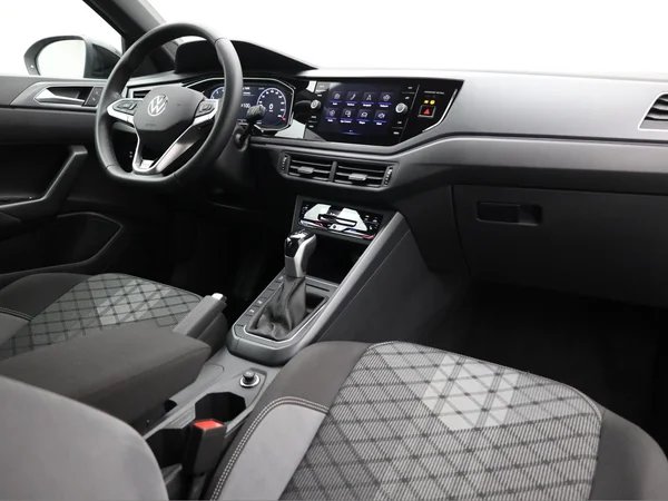 VOLKSWAGEN Taigo (2023) — foto 14 van 20
