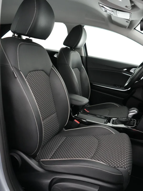 Kia cee'd (2024) — foto 3 van 23