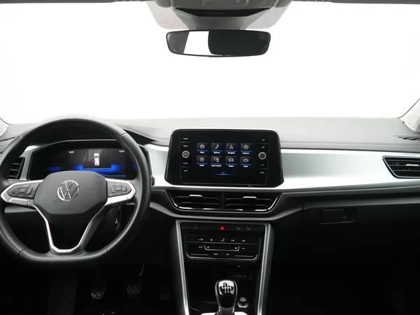 VOLKSWAGEN T-Roc (2024) — foto 4 van 25