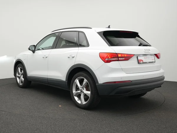 AUDI Q3 PHEV (2022) — foto 24 van 29