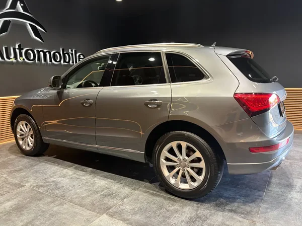 Audi Q5 (2015) — foto 20 van 28