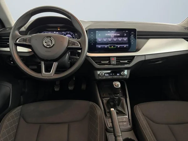 SKODA Kamiq (2021) — foto 4 van 23