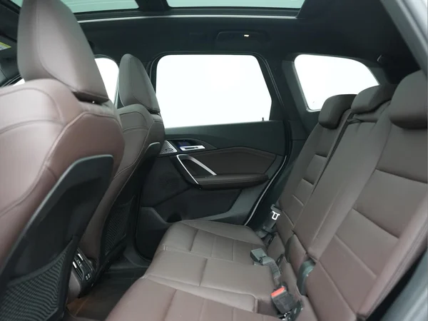 BMW X1 PHEV (U11) (2023) — foto 4 van 54