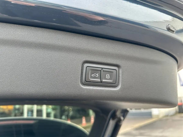 AUDI Q6 e-tron (2025) — foto 20 van 23