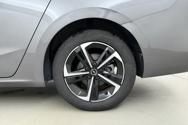 Opel Astra Sports Tourer (2025) — foto 13 van 16