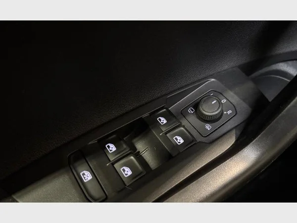 Volkswagen Taigo (2022) — foto 4 van 27