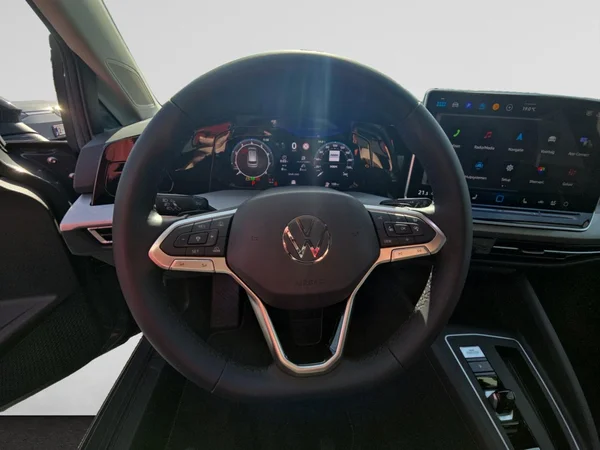 VOLKSWAGEN Golf VIII SW (2026) — foto 4 van 24