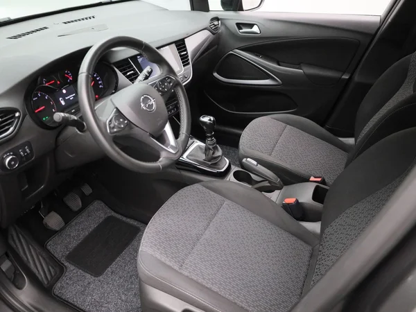 Opel Crossland (2022) — foto 7 van 31