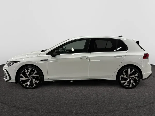 VOLKSWAGEN Golf VIII (2024) — foto 8 van 15