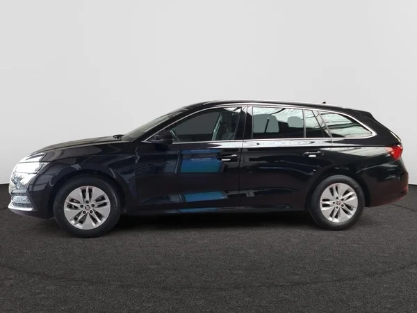 SKODA Octavia Combi Dsl (2024) — foto 12 van 23