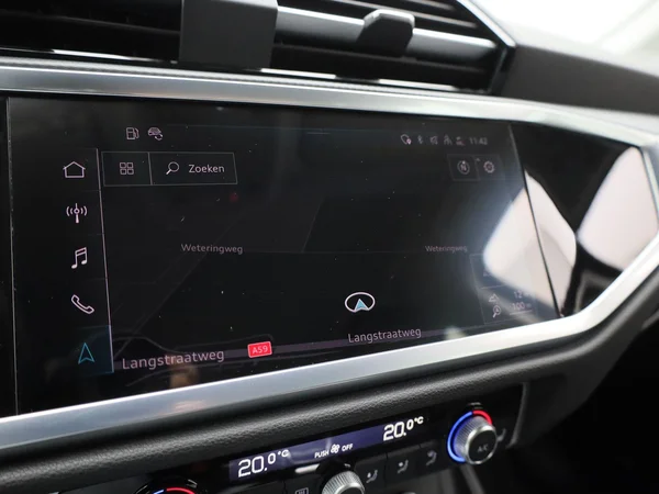 Audi Q3 (2022) — foto 17 van 38