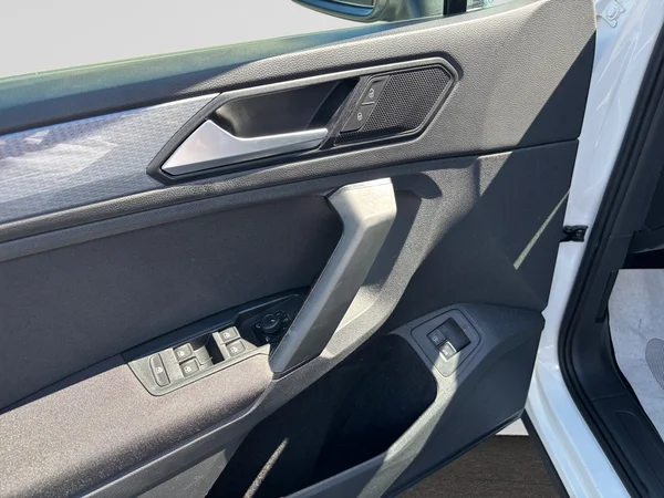 VOLKSWAGEN Tiguan eHybrid (PHEV) (2021) — foto 6 van 20