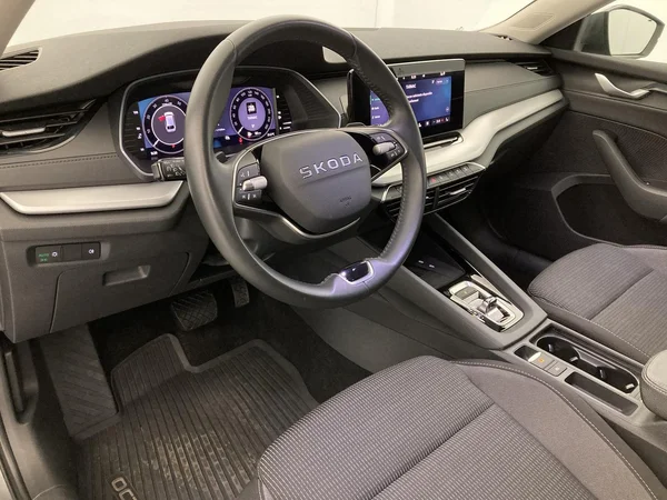 SKODA Octavia Combi (2025) — foto 32 van 36
