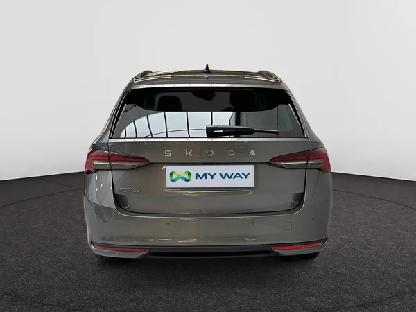 SKODA Octavia Combi (2025) — foto 10 van 13