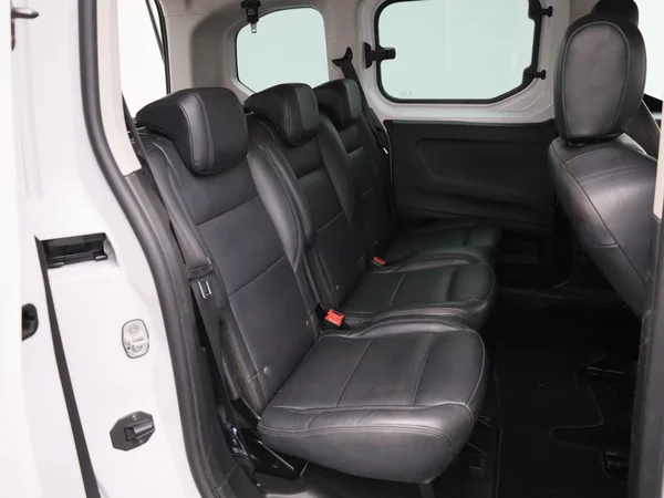 Opel Combo Life (2022) — foto 3 van 32