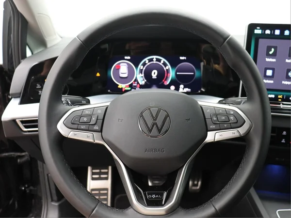 VOLKSWAGEN Golf VIII (2025) — foto 8 van 19