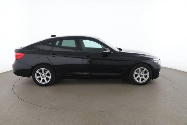 BMW 3-serie (2016) — foto 13 van 16