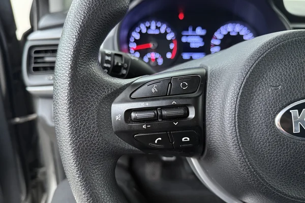 Kia Rio (2019) — foto 6 van 21