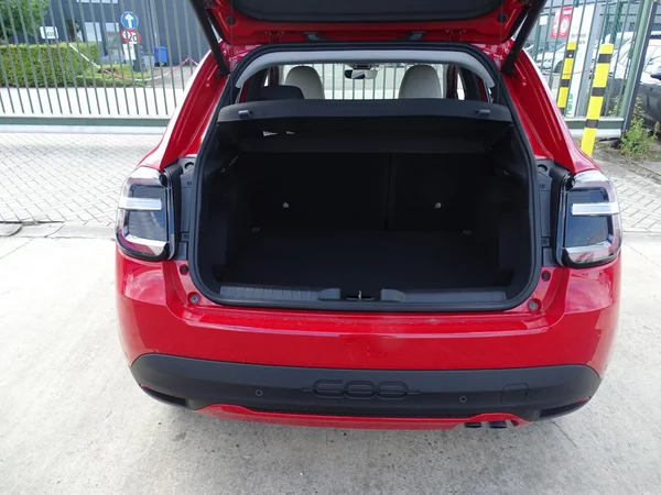 Fiat 600 (2026) — foto 9 van 27