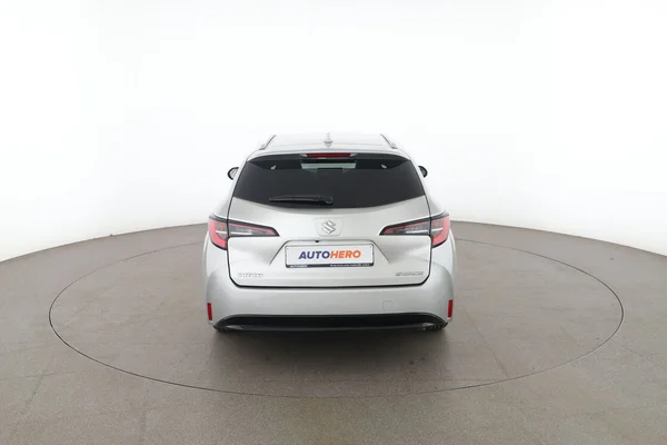 Suzuki Swace (2022) — foto 11 van 16