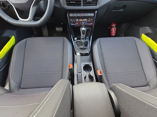VOLKSWAGEN T-Cross (2024) — foto 8 van 24