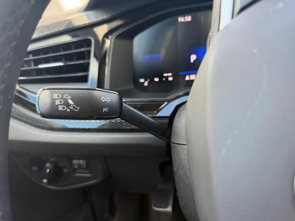 VOLKSWAGEN Polo (2023) — foto 5 van 32