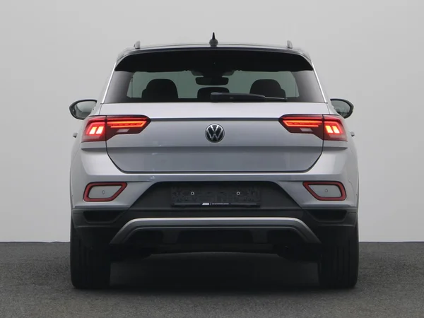 VOLKSWAGEN T-Roc (2022) — foto 16 van 19