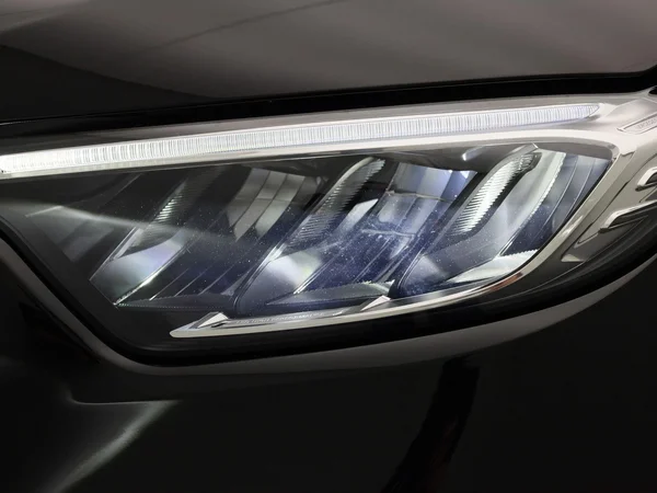 Mercedes-Benz GLC (2025) — foto 10 van 49