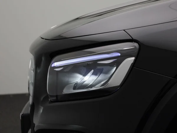 Mercedes-Benz GLB (2025) — foto 8 van 45