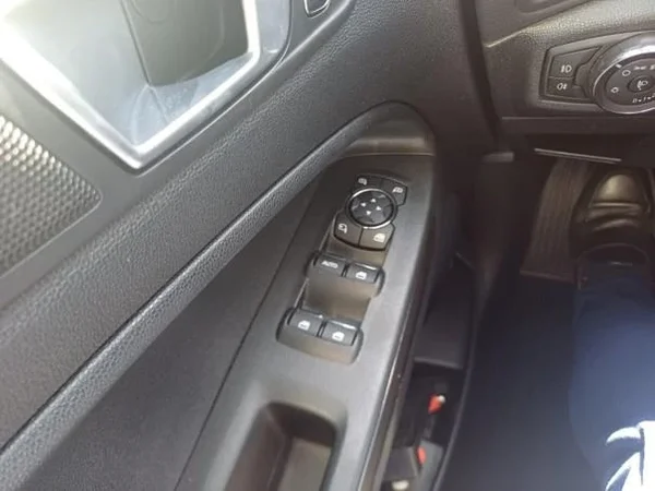 Ford EcoSport (2018) — foto 11 van 24