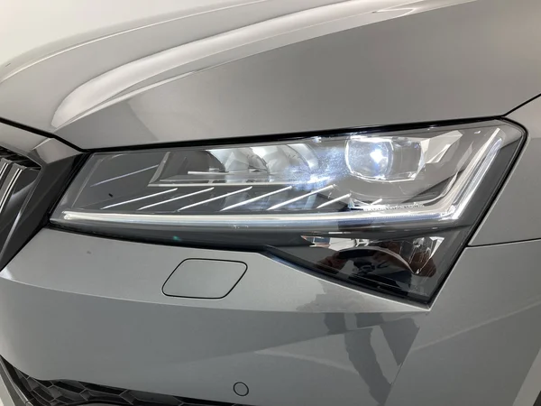 SKODA Superb Combi (2023) — foto 25 van 31