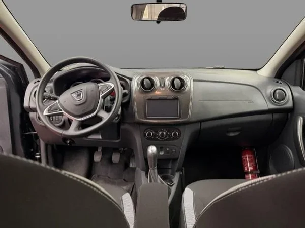 Dacia Sandero Stepway (2018) — foto 2 van 17
