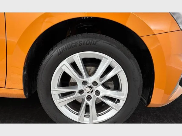 Skoda Fabia (2023) — foto 14 van 15