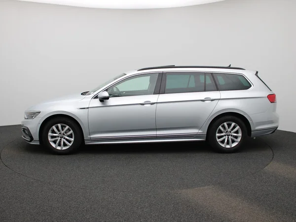 Volkswagen Passat (2024) — foto 32 van 37